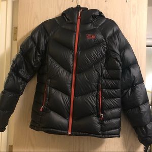 Mountain Hardwear Women’s Black Puffer Jacket